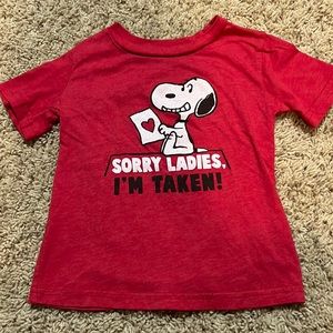 Hardly worn/like new toddler boy’s 3T Charlie Brown Snoopy Valentine’s Day tee!